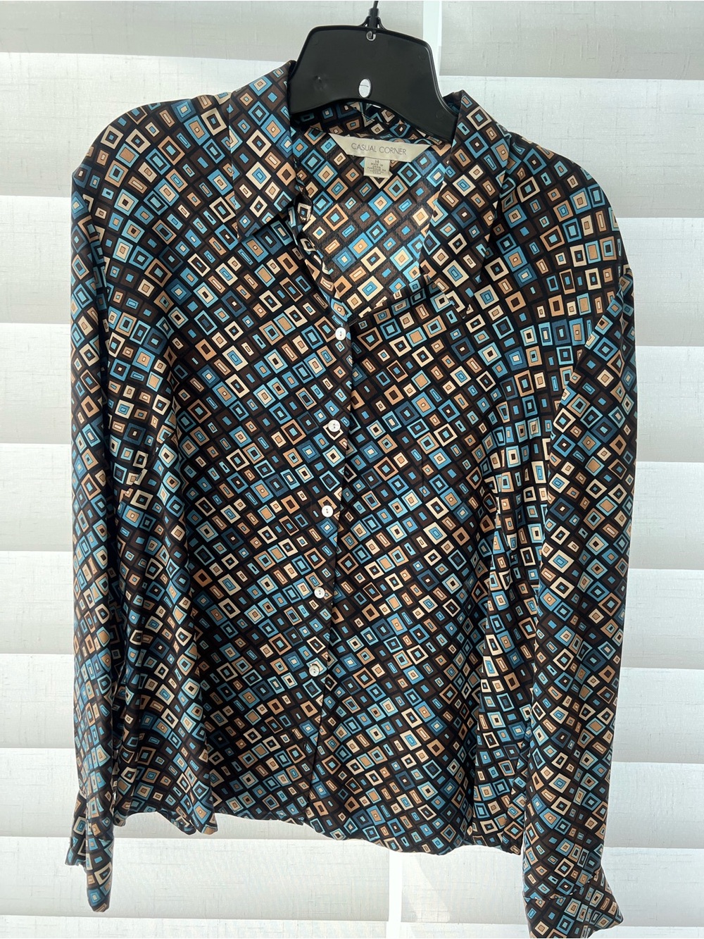 Casual Corner Blue & Brown Geometric Button-Front Blouse